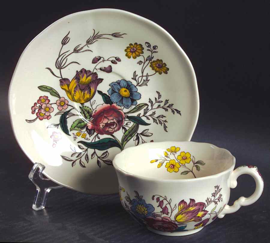 Gainsborough (Marlborough) Flat Cup & Saucer Set by Spode-1