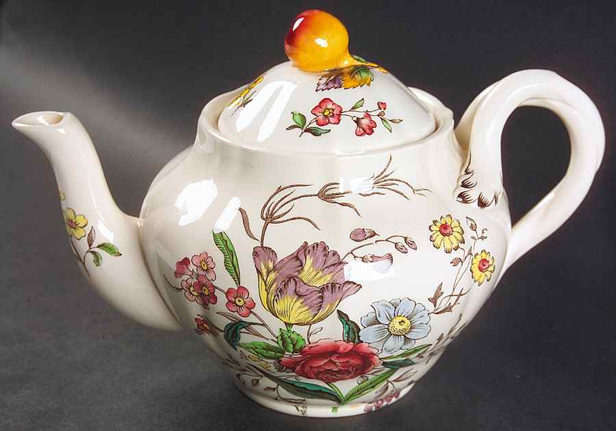 Gainsborough (Marlborough) Small Teapot & Lid by Spode-1