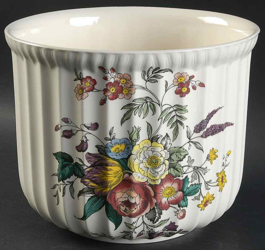 Gainsborough (Marlborough) 6" Cachepot by Spode-1
