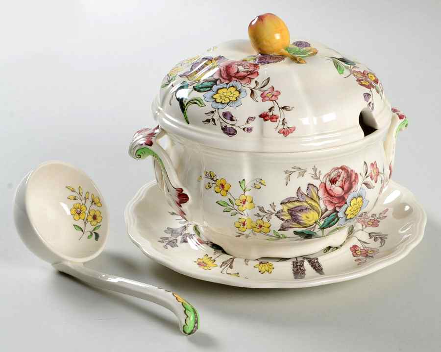 Gainsborough (Marlborough) Sauce Boat & Lid & Underplate & Ladle by Spode-1