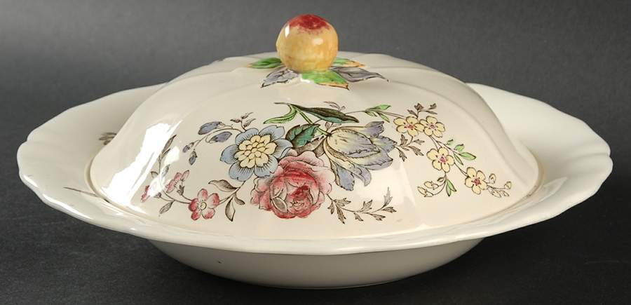 Gainsborough (Marlborough) Muffin Dish & Lid by Spode-1