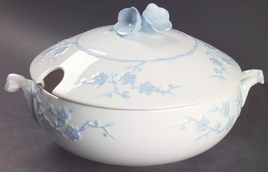 Geisha Light Blue (No Gold Accents) Round Covered Vegetable by Spode-1