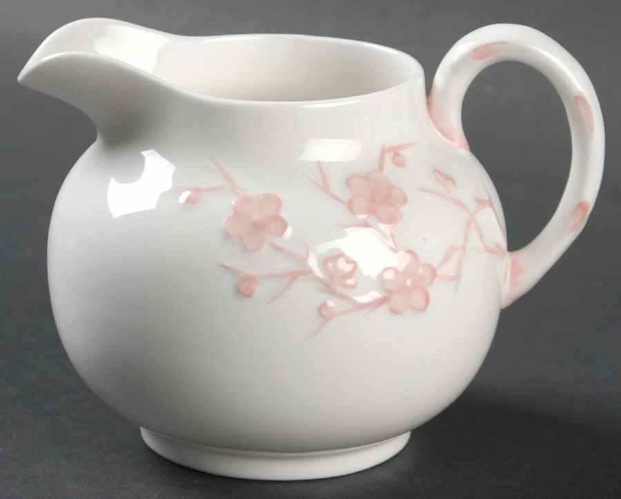 Geisha Light Pink Creamer by Spode-1