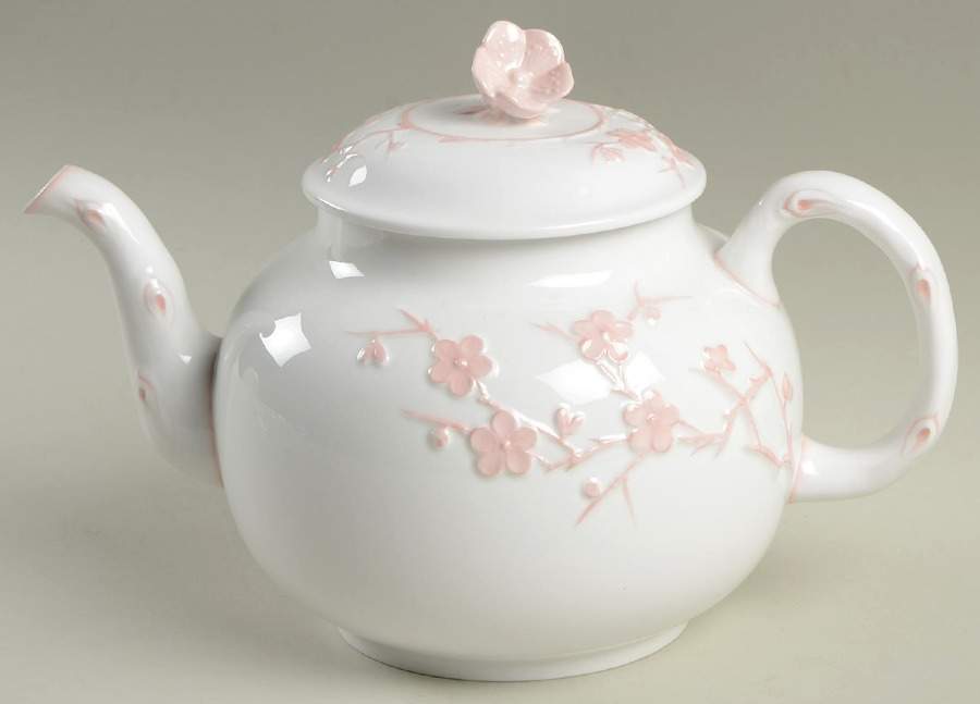 Geisha Light Pink Teapot & Lid by Spode-1