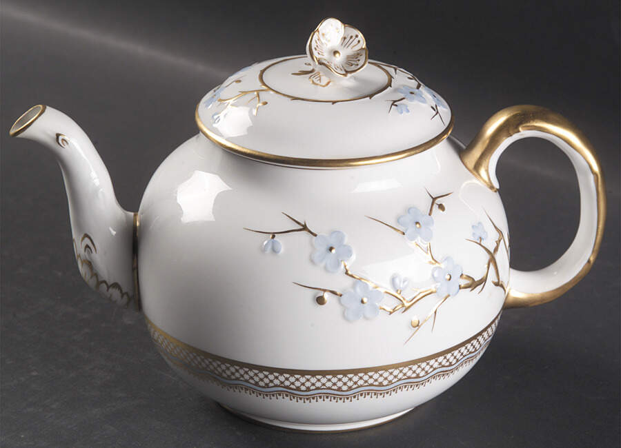 Geisha Light Blue (Gold Accents) Teapot & Lid by Spode-1