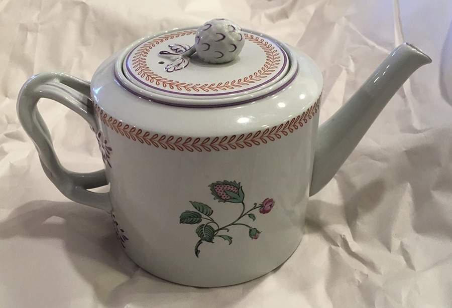 George Washington At Mt. Vernon Teapot & Lid by Spode-1