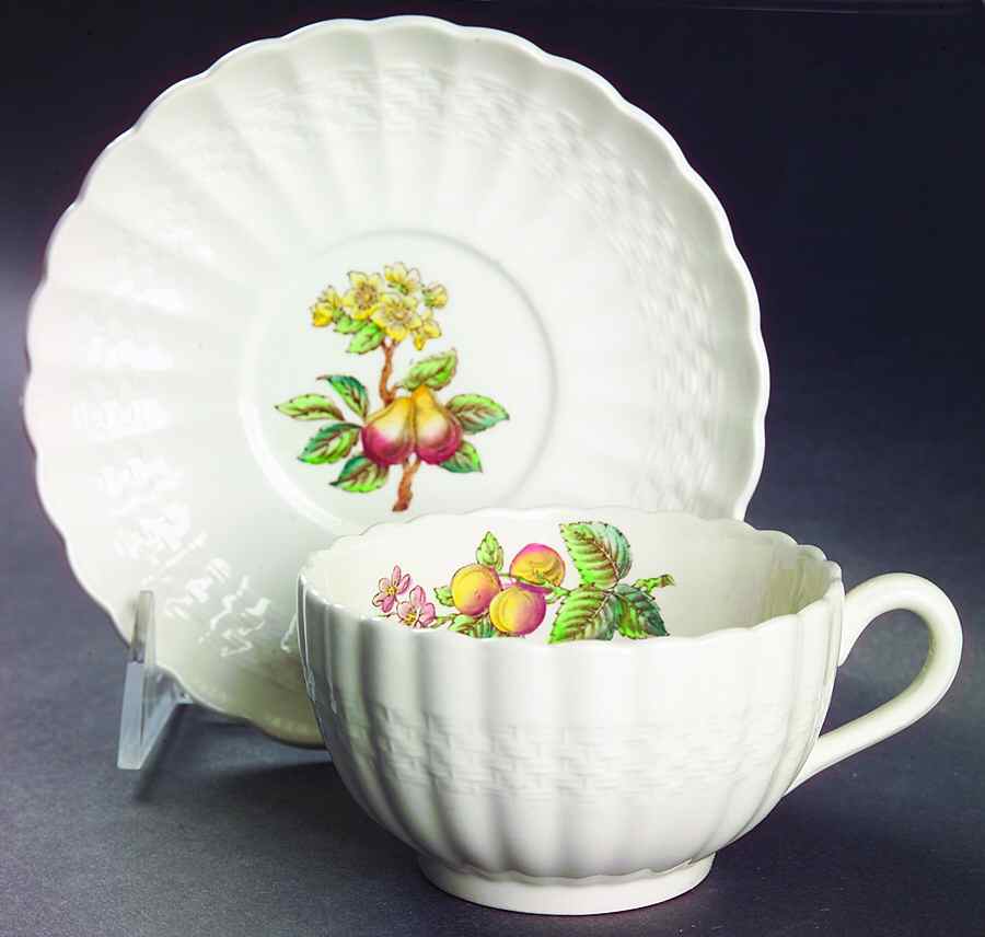 Glendale (Chelsea Wicker) Flat Cup & Saucer Set by Spode-1