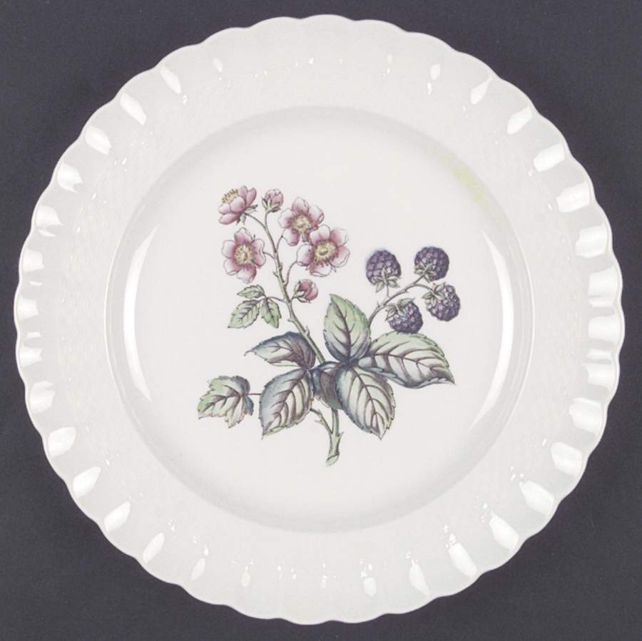 Glendale (Chelsea Wicker) Dinner Plate by Spode-1