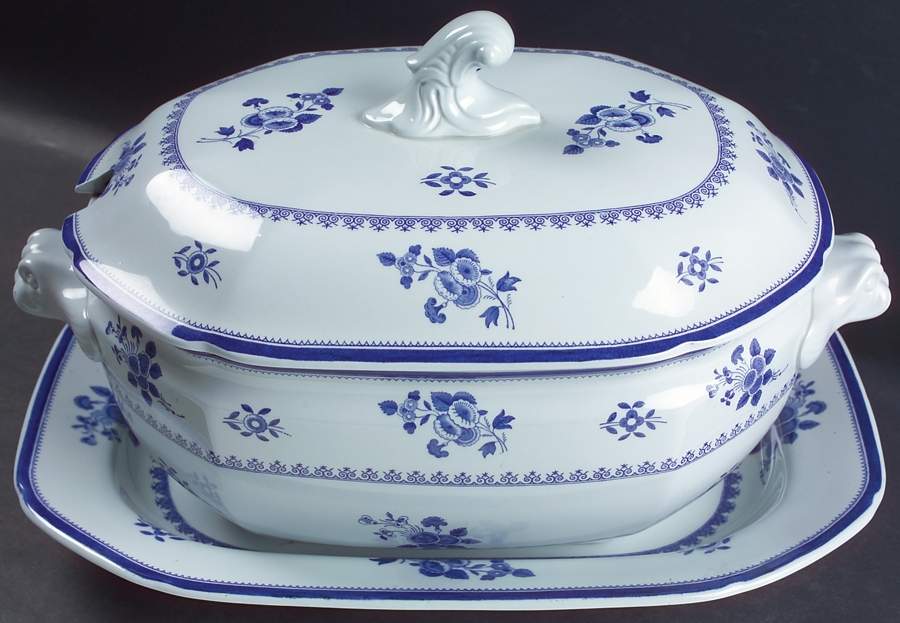 Gloucester (No Trim) Tureen & Lid w/Underplate by Spode-1