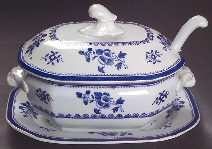 Gloucester (No Trim) Sauce Boat & Lid & Underplate & Ladle by Spode-1