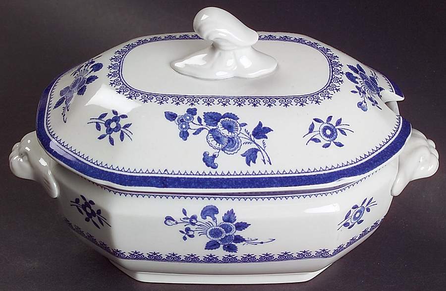 Gloucester (No Trim) Sauce Boat & Lid by Spode-1