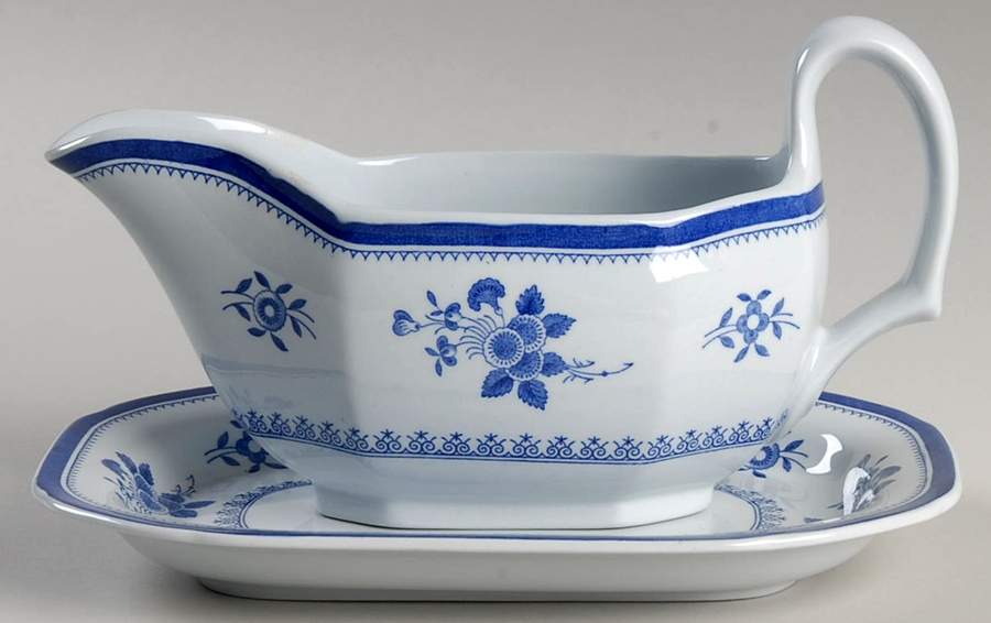 Gloucester (No Trim) Gravy Boat & Underplate/Relish by Spode-1