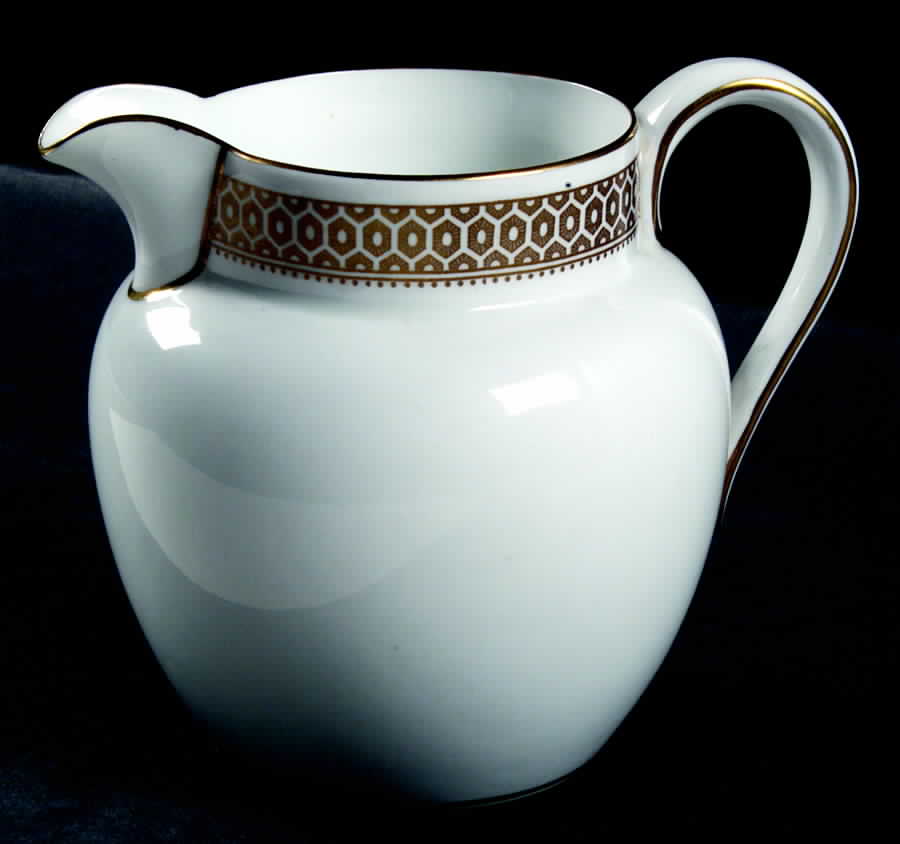 Golden Honeycomb 16 Oz Jug by Spode-1