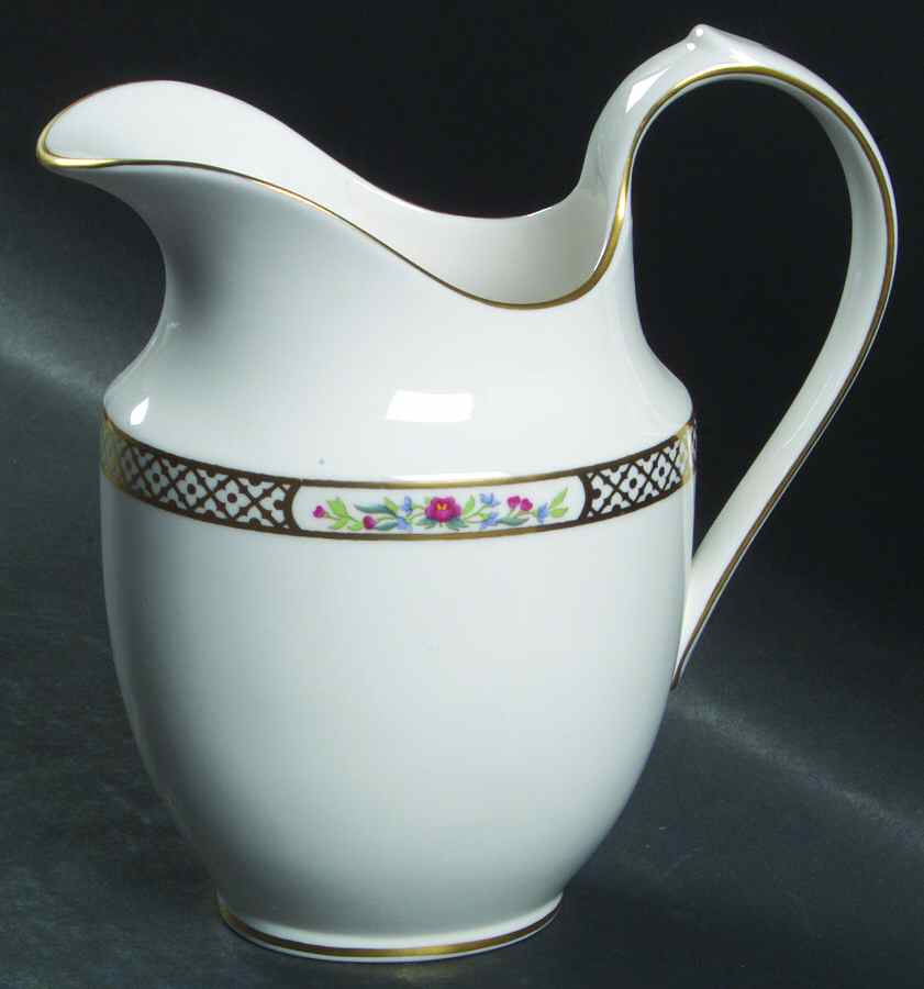 Golden Trellis 16 Oz Pitcher by Spode-1
