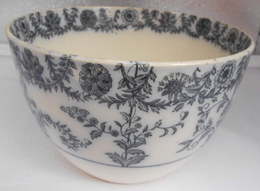 Gray Delhi Cranberry Bowl by Spode-1