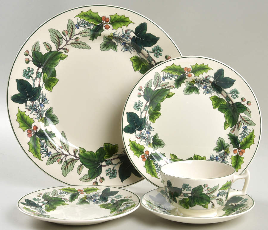 Green Garland 5 Piece Place Setting by Spode-1