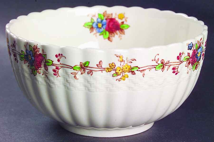 Hazel Dell Off White Cranberry Bowl by Spode-1