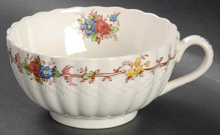 Hazel Dell Off White Oversized Cup by Spode-1