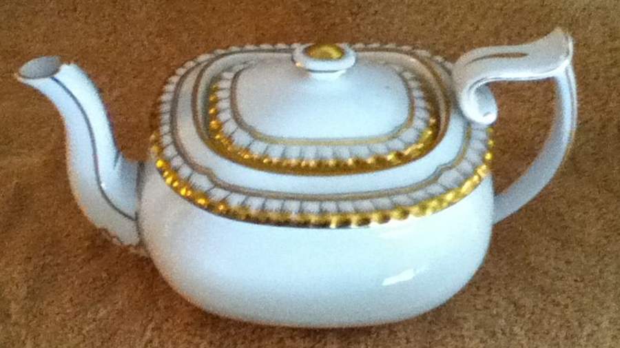 Hallmark (Gadroon Shape) Teapot & Lid by Spode-1