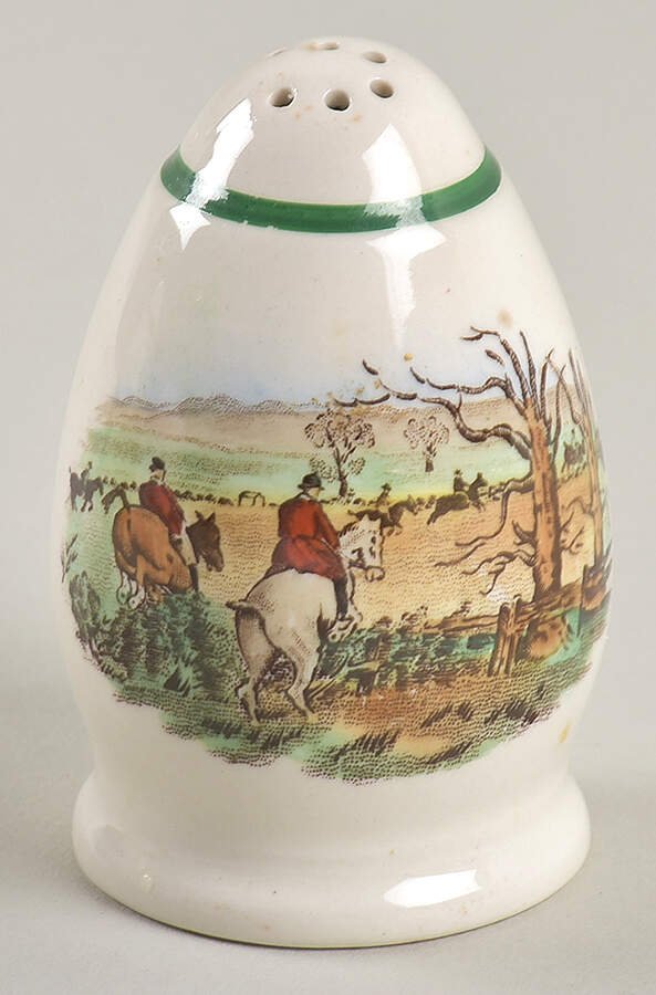 Herring Hunt, The Hunt (Green, Scalloped) Salt Shaker by Spode-1