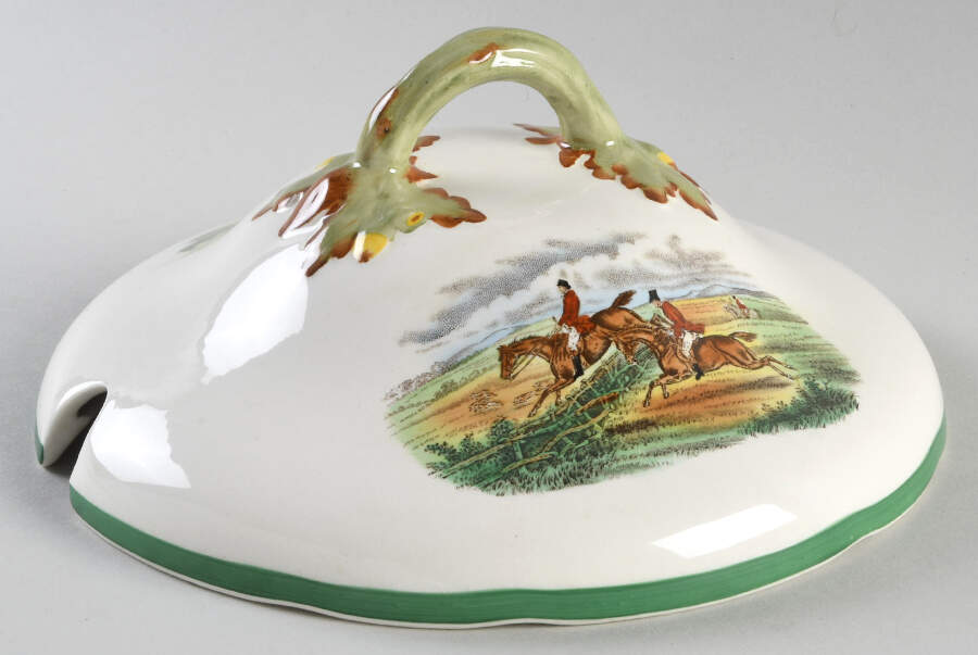 Herring Hunt, The Hunt (Green, Scalloped) Lid for Tureen by Spode-1