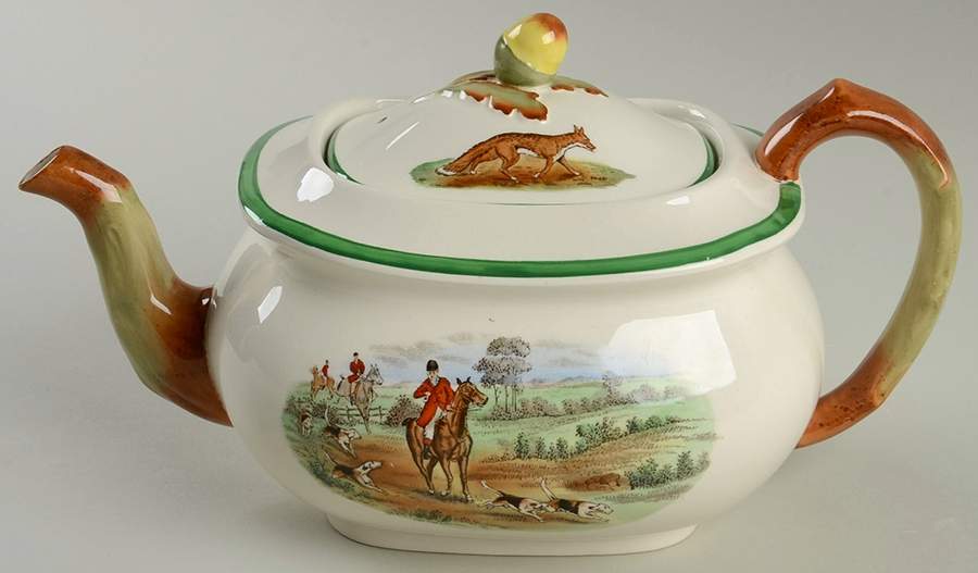 Herring Hunt, The Hunt (Green, Scalloped) Teapot & Lid by Spode-1