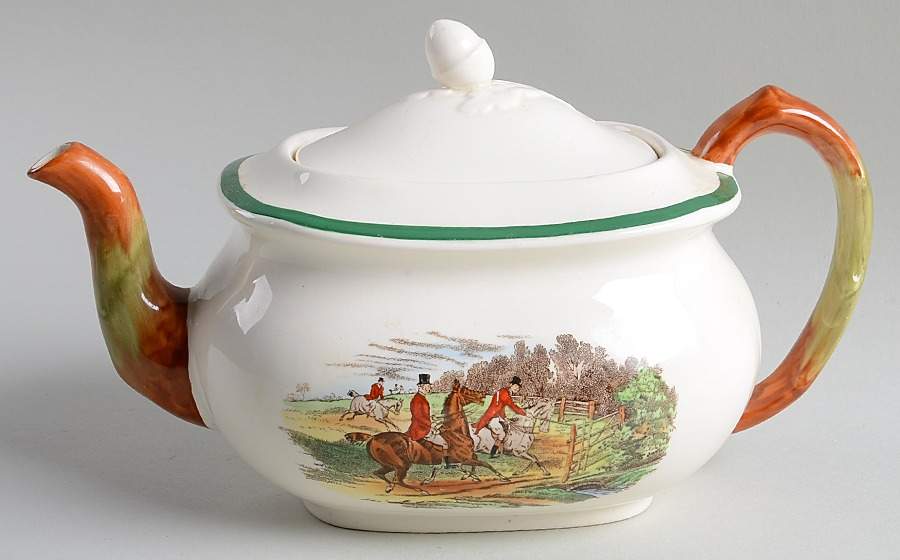Herring Hunt, The Hunt (Green, Scalloped) Teapot & Lid by Spode-1