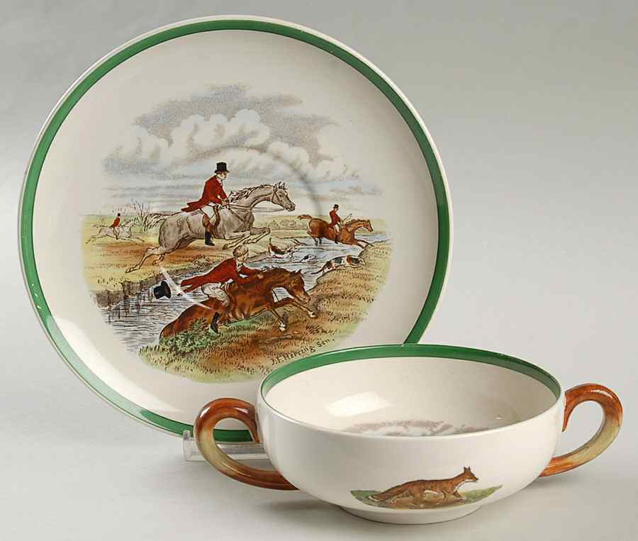 Herring Hunt, The Hunt (Green, Scalloped) Flat Cream Soup Bowl & Saucer Set by Spode-1