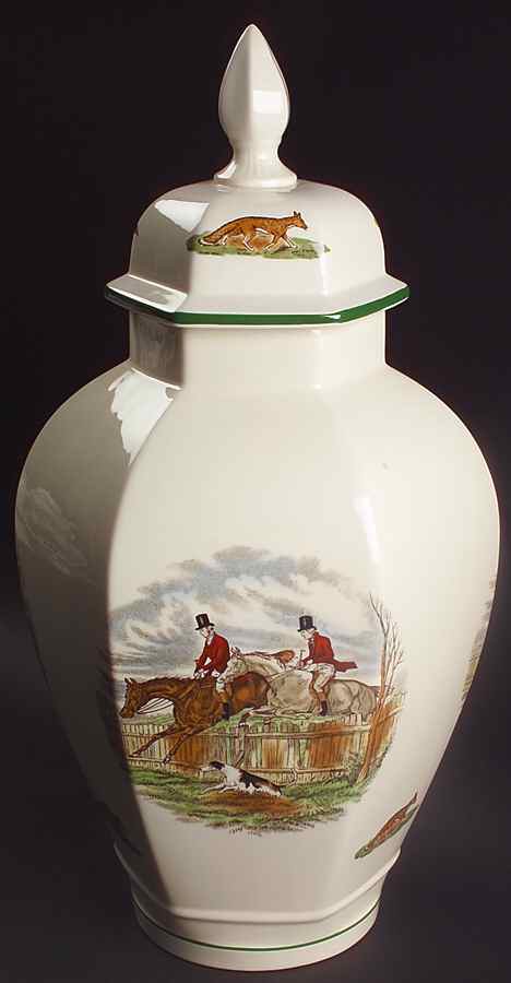 Herring Hunt, The Hunt (Green, Scalloped) Hexagonal Vase with Lid by Spode-1