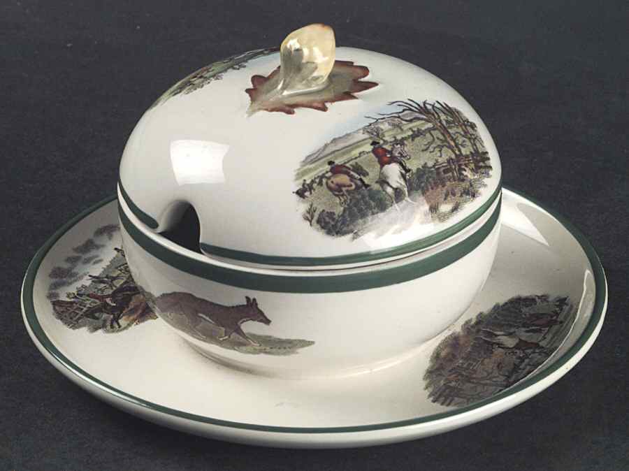 Herring Hunt, The Hunt (Green, Scalloped) Sauce Boat with Attached Underplate & Lid by Spode-1