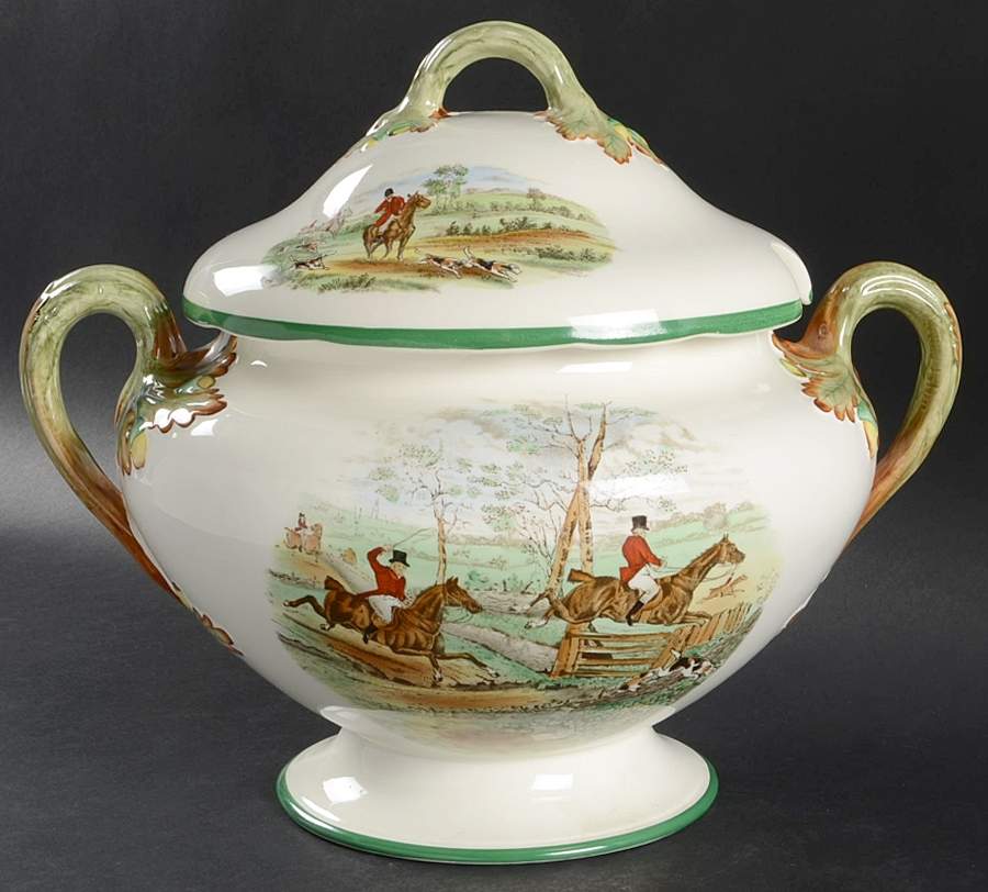 Herring Hunt, The Hunt (Green, Scalloped) Tureen & Lid by Spode-1