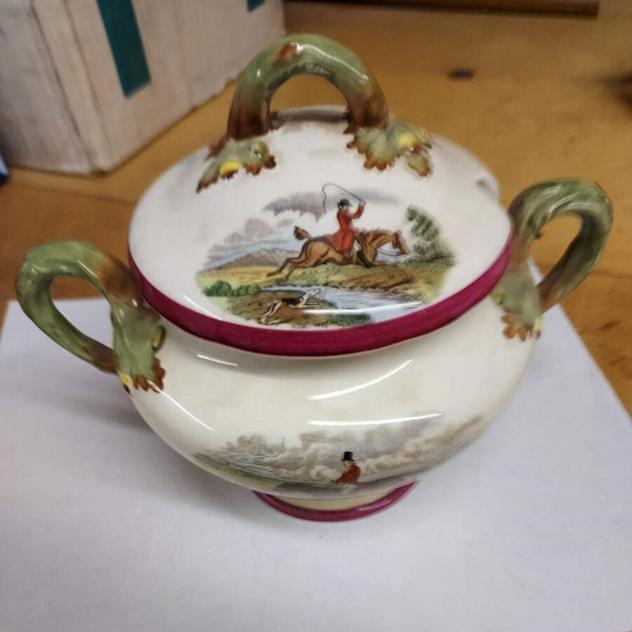 Herring Hunt The Hunt Red Sauce Boat & Lid by Spode-1