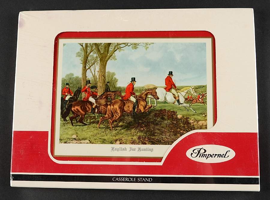 Herring Hunt The Hunt Red Corkback Casserole Stand/Hot Pad by Spode-1
