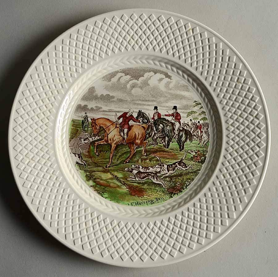 Herring Hunt (Mansard Shape) Luncheon Plate by Spode-1