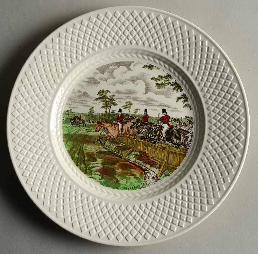 Herring Hunt (Mansard Shape) Luncheon Plate by Spode-1