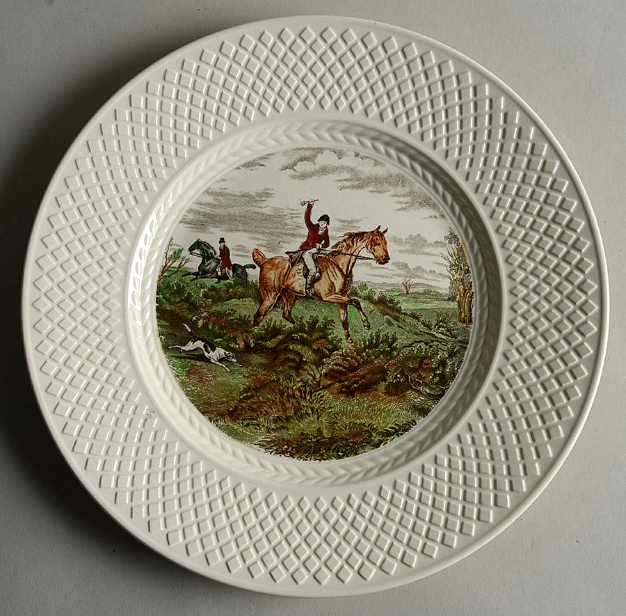 Herring Hunt (Mansard Shape) Luncheon Plate by Spode-1