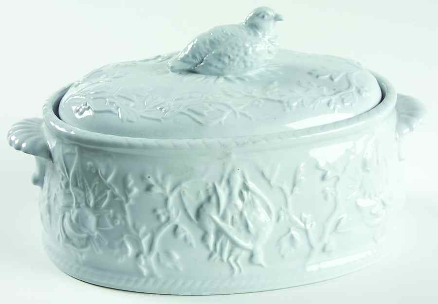 Henry Iv 1 Quart Oval Covered Casserole by Spode-1