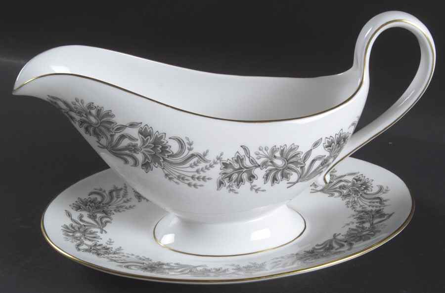 Honeysuckle Gravy Boat with Attached Underplate by Spode-1
