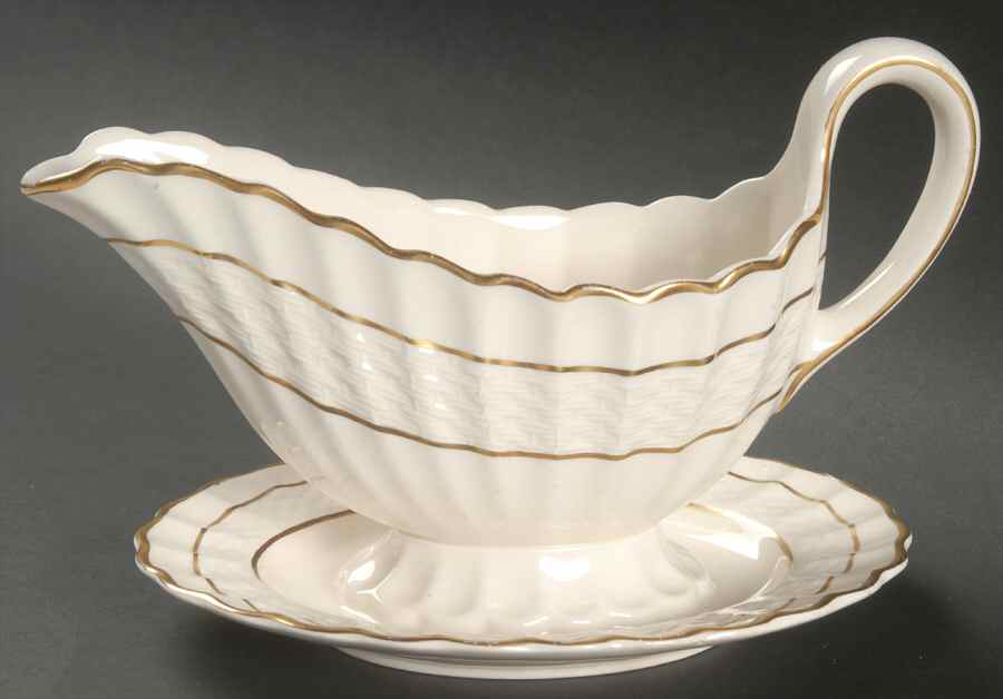 Imperial D'Or Gravy Boat with Attached Underplate by Spode-1