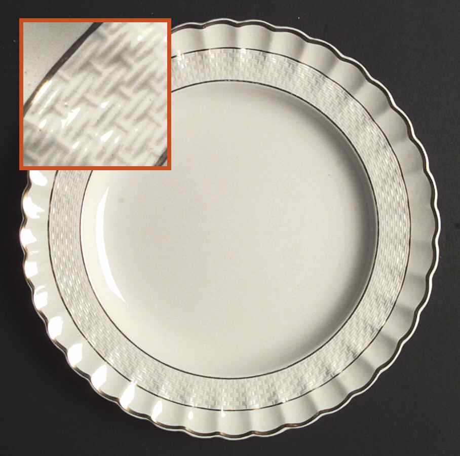 Imperial D'Or Dinner Plate by Spode-1