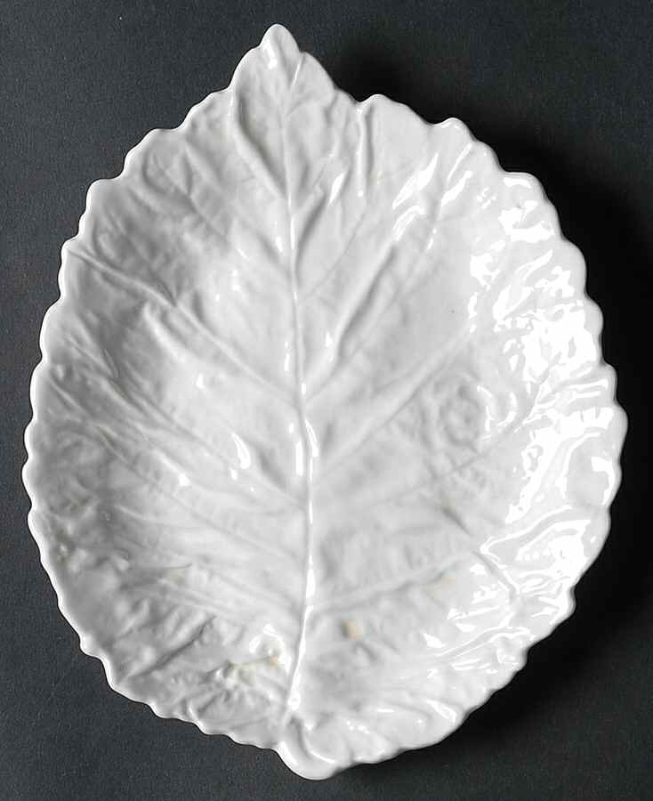 Imperial Fancies 7" Leaf Dish by Spode-1