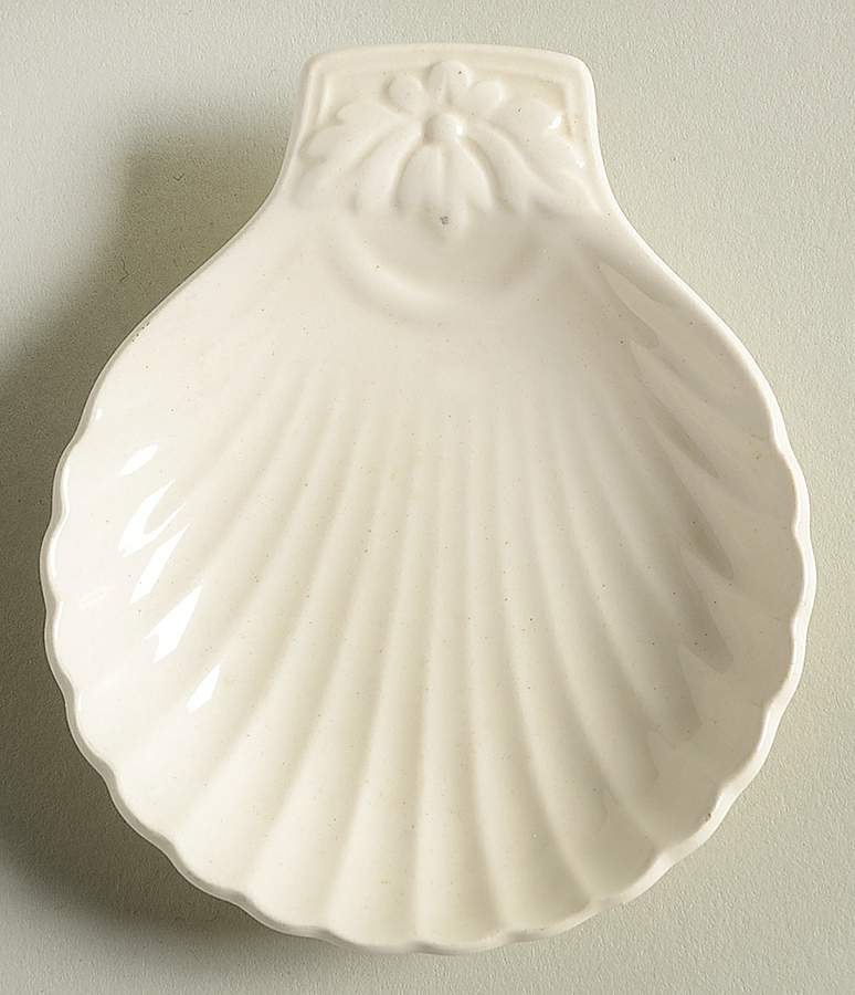 Imperial Fancies Small Individual Shell Shaped Dish by Spode-1