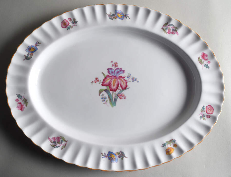 Iris 18" Oval Serving Platter by Spode-1