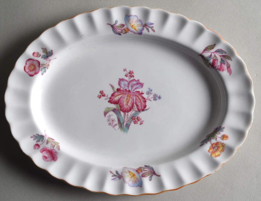 Iris 10" Oval Serving Platter by Spode-1