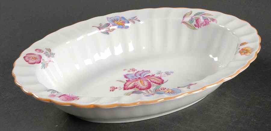 Iris 9" Oval Vegetable Bowl by Spode-1