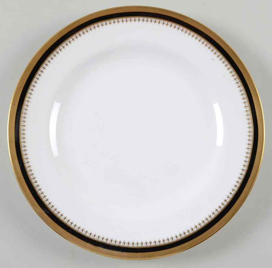 Knightsbridge Black Luncheon Plate by Spode-1
