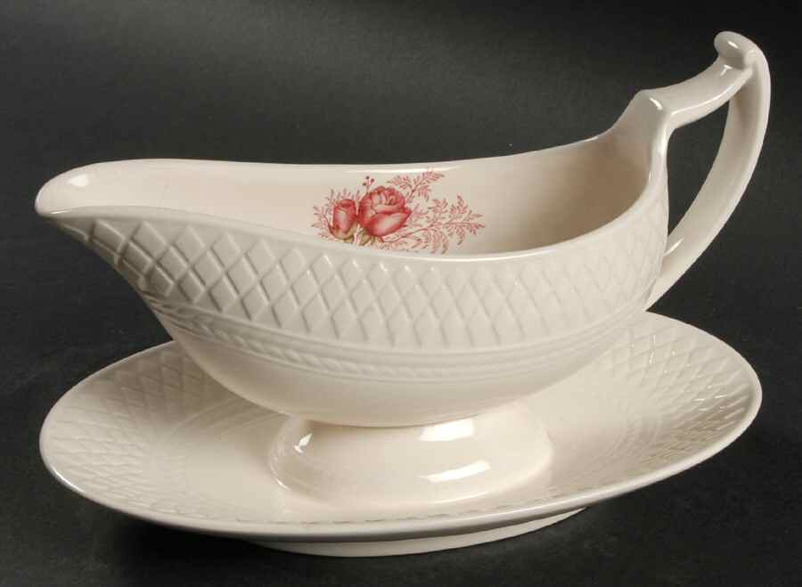 Lady Anne Gravy Boat with Attached Underplate by Spode-1