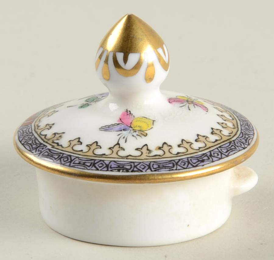 Lowestoft Flowers (Bone) Lid To Unknown Base by Spode-1