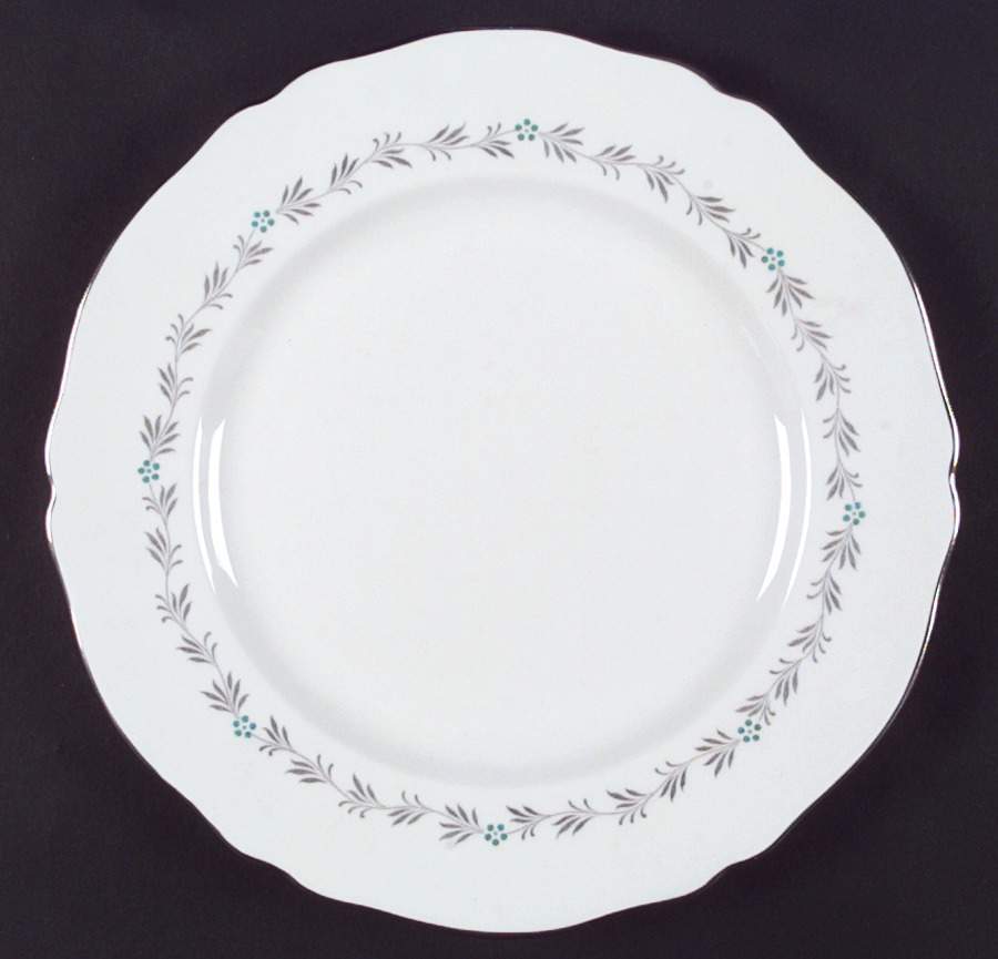 Lyric Dinner Plate by Spode-1