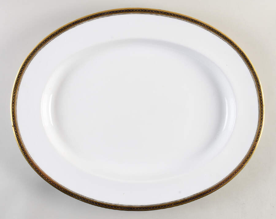 Majestic 18" Oval Serving Platter by Spode-1